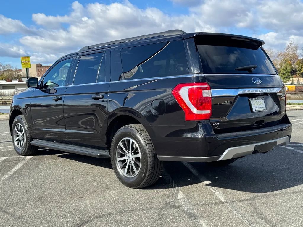Used 2021 Ford Expedition Max XLT image 4