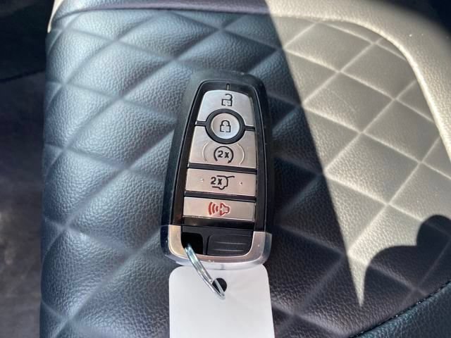 Used 2024 Ford Edge Titanium AWD/4WD image 29