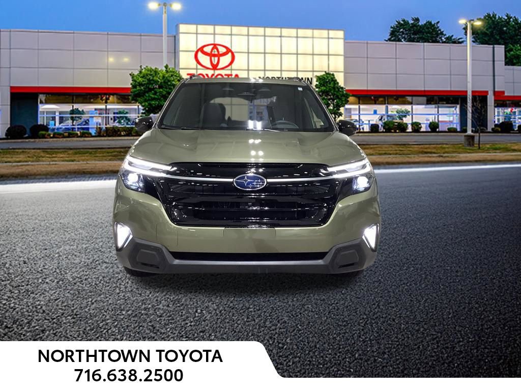 Used 2025 Subaru Forester Touring image 7