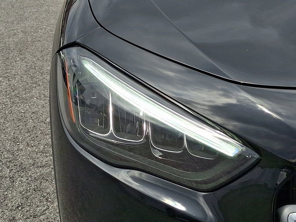 Used 2025 Mercedes-Benz GLA 250 4MATIC image 13