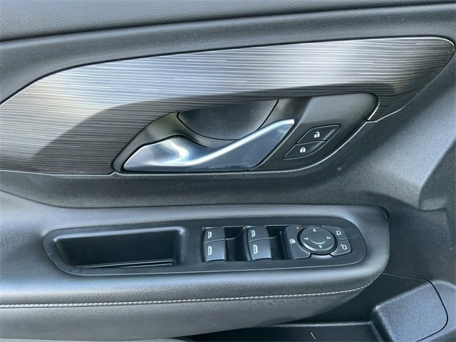Used 2023 GMC Terrain SLE image 18