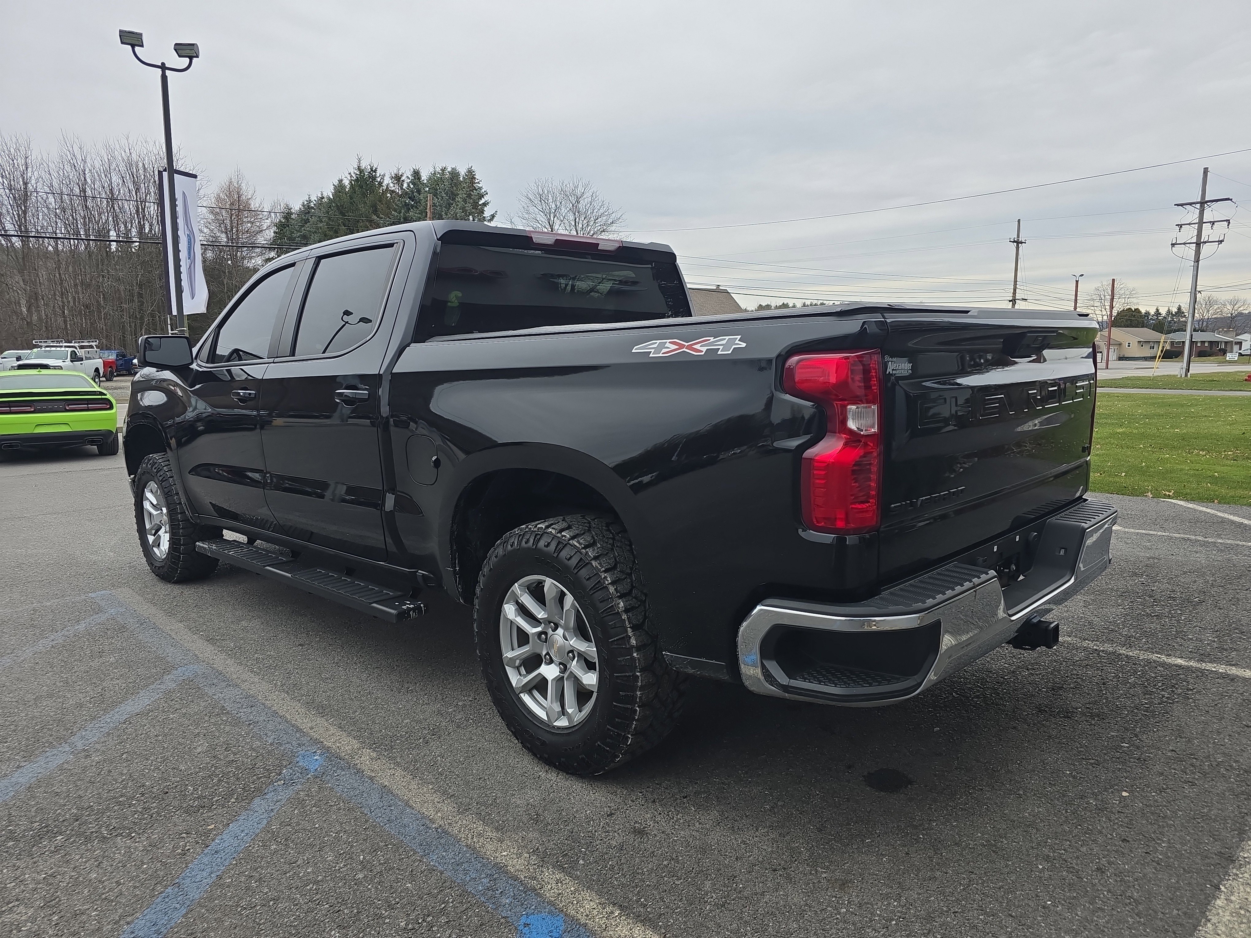 Used 2022 Chevrolet Silverado 1500 LT image 6