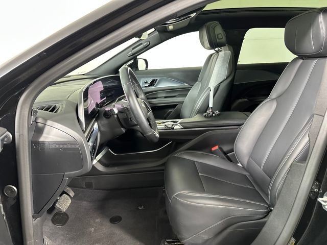 Used 2024 Cadillac Lyriq Tech image 11