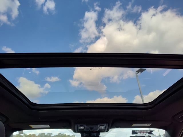 Used 2021 GMC Yukon XL AT4 w/ AT4 Premium Package image 26