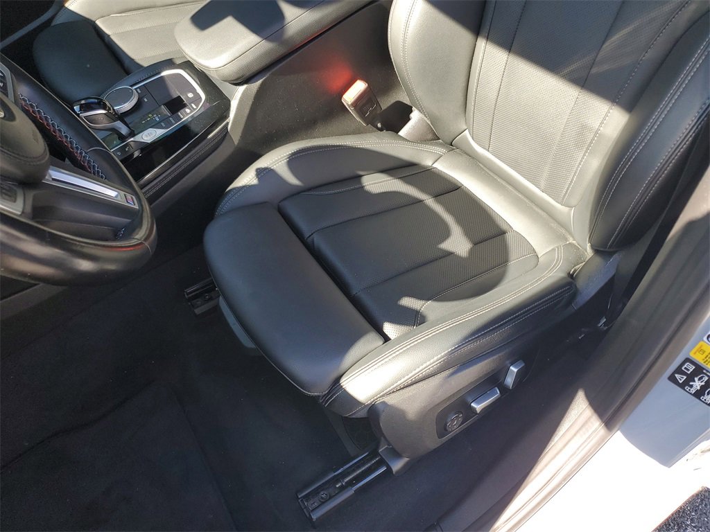 Used 2022 BMW X4 M40i w/ Parking Assistance Package image 22