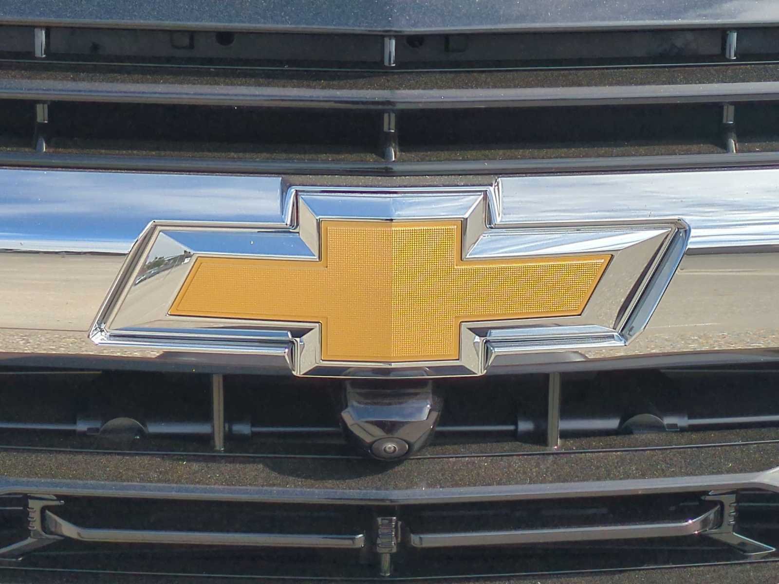 New 2026 Chevrolet Suburban LS RWD image 8