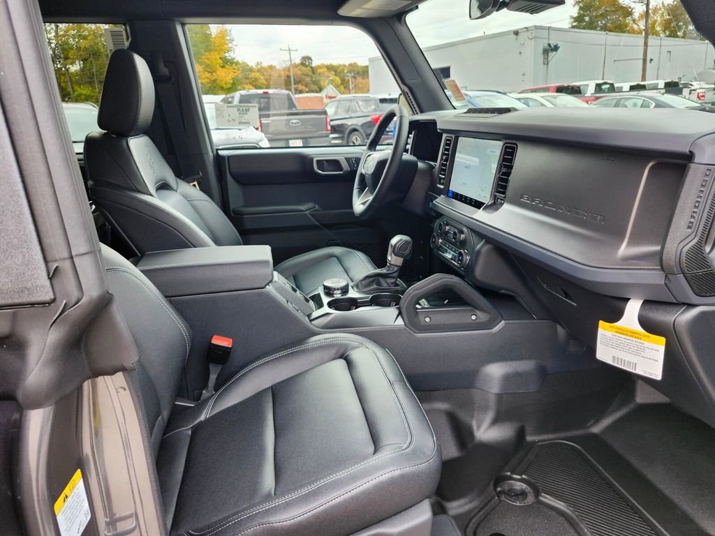 New 2025 Ford Bronco Badlands image 11