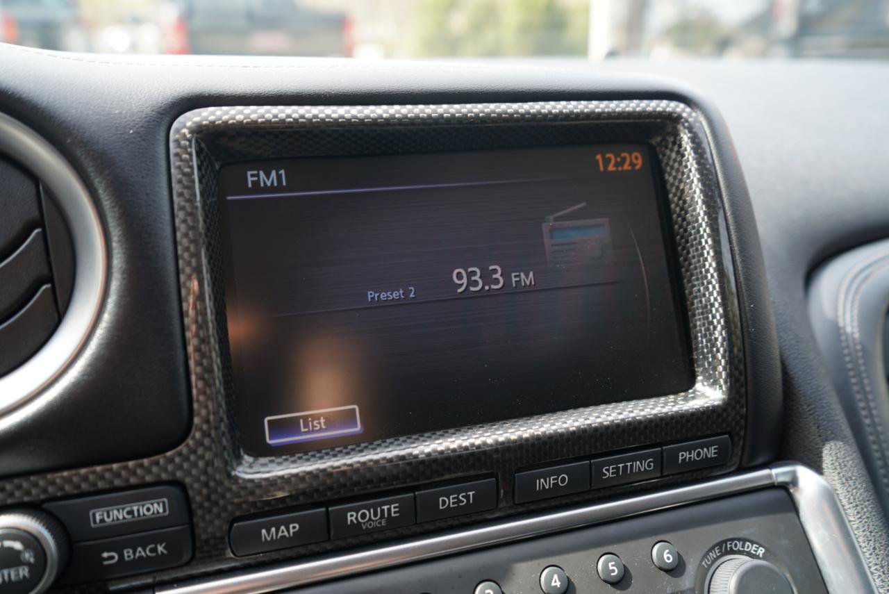 Used 2010 Nissan GT-R Premium image 34