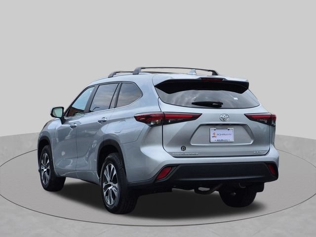 Certified 2024 Toyota Highlander XLE AWD/4WD image 8