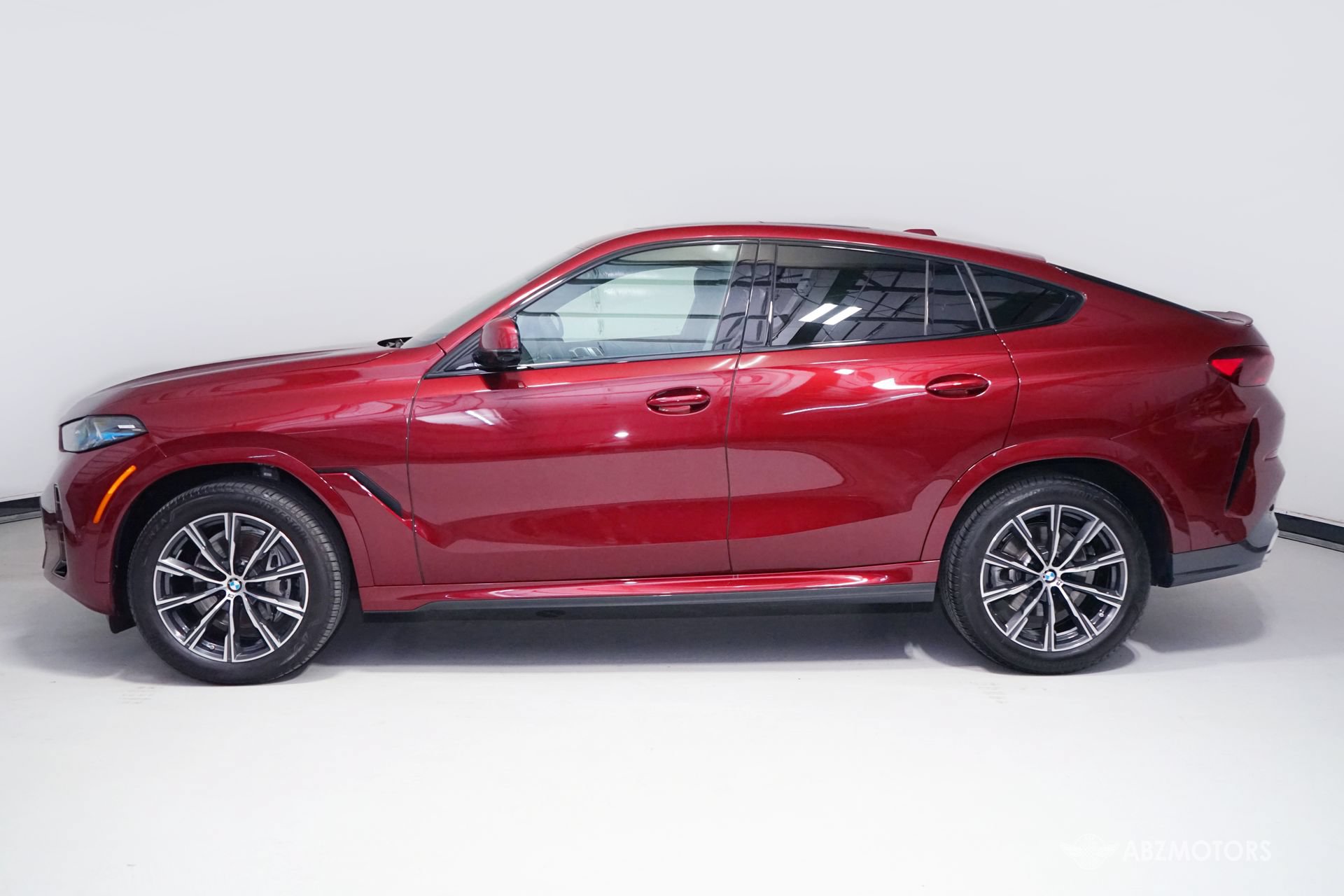 Used 2026 BMW X6 xDrive40i AWD/4WD image 4