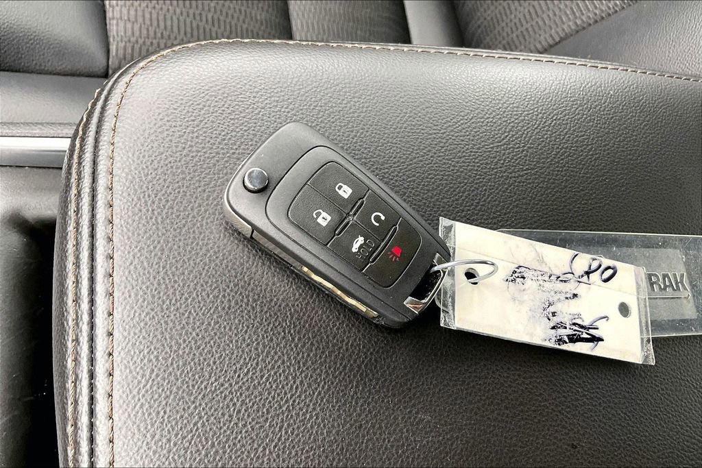 Used 2018 Chevrolet Impala LT FWD image 36