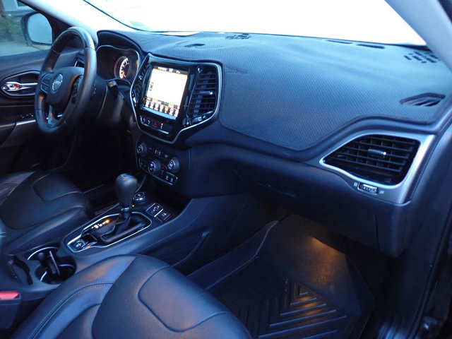 Used 2019 Jeep Cherokee Overland w/ Technology Group image 15