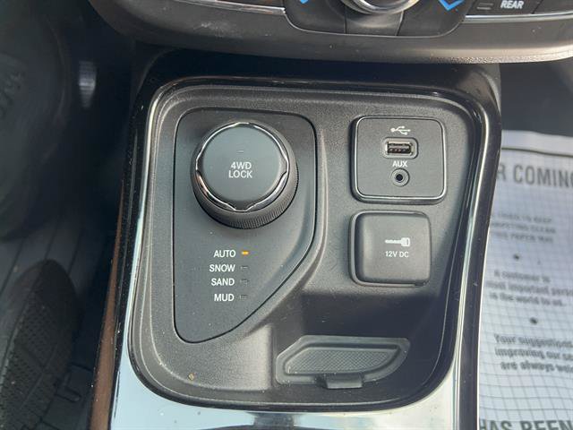 Used 2018 Jeep Compass Limited w/ Navigation Group AWD/4WD image 22