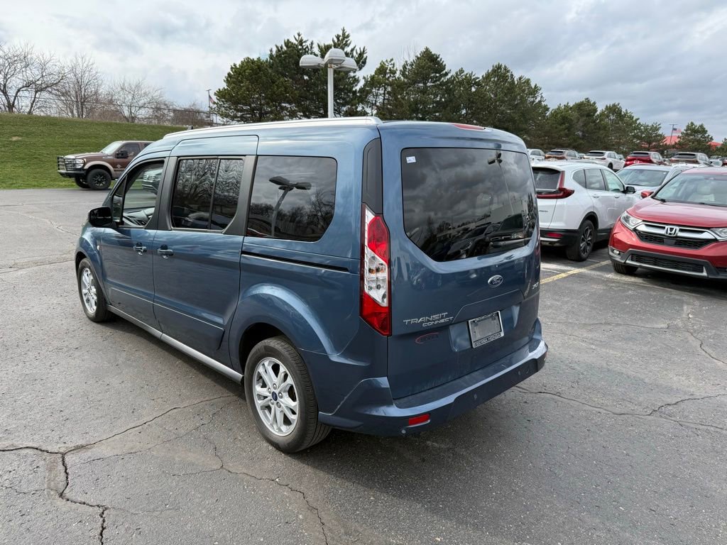 Used 2021 Ford Transit Connect XLT image 2