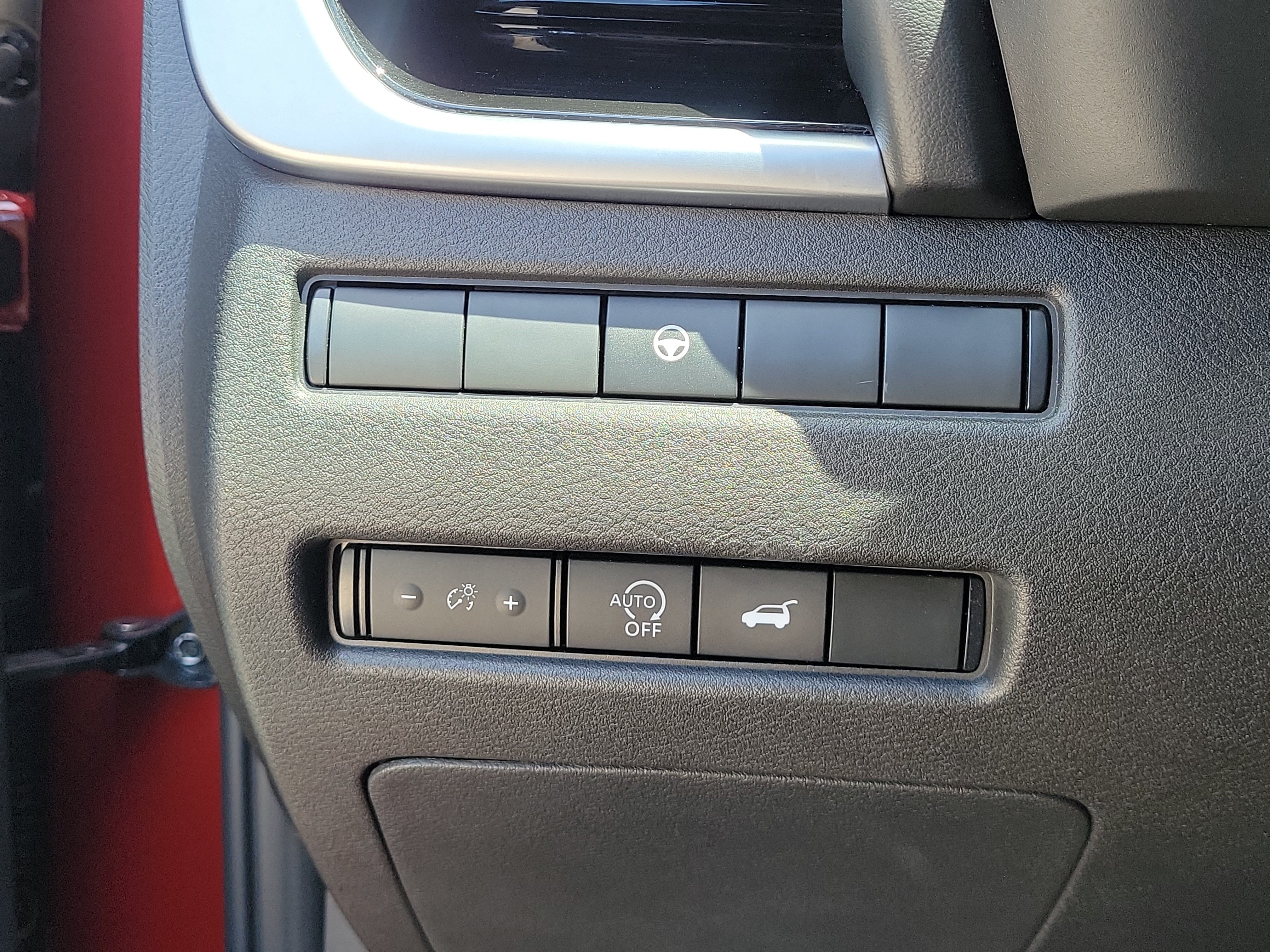 Certified 2025 Nissan Rogue SL FWD image 32