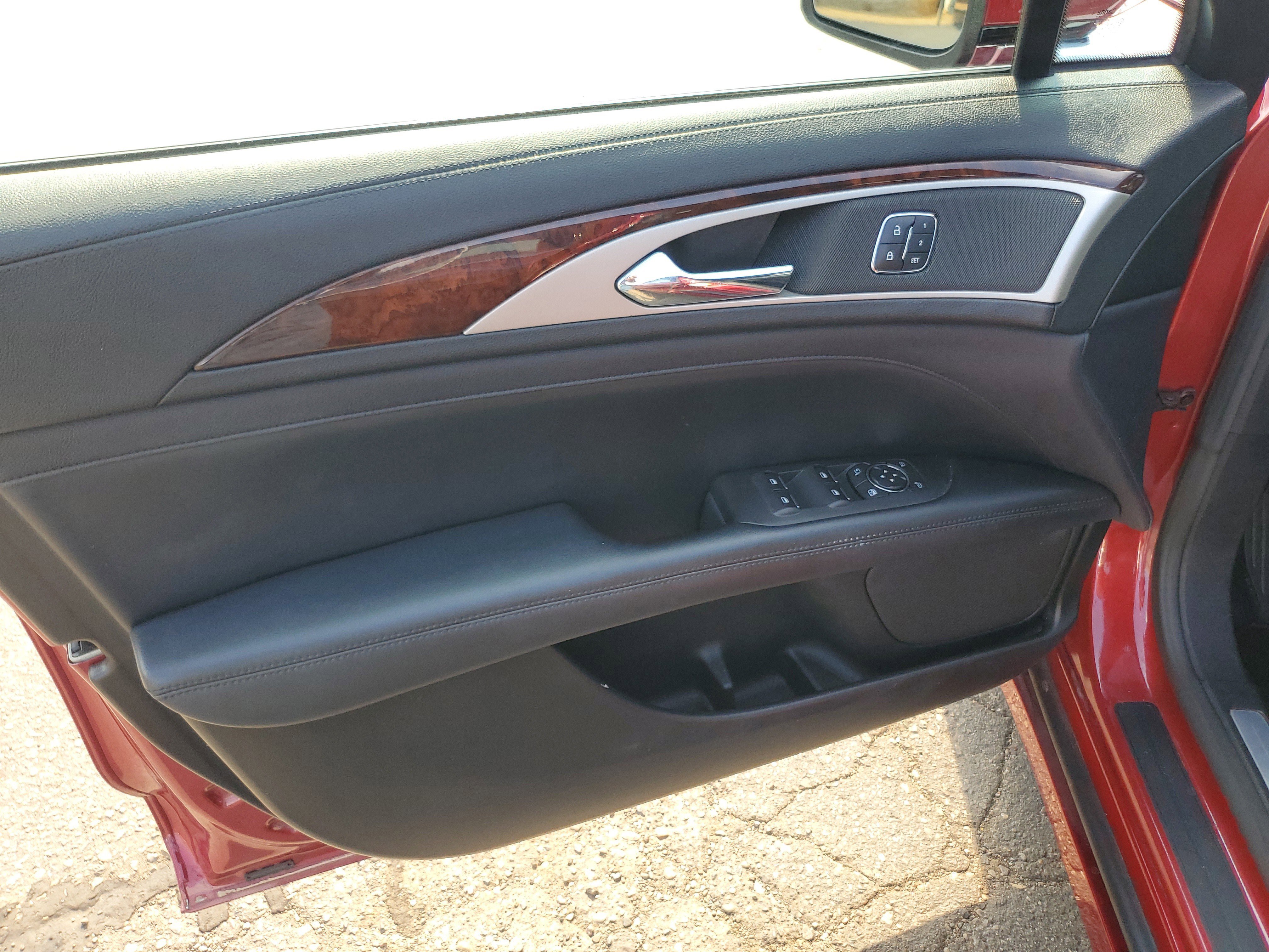 Used 2017 Lincoln MKZ Select w/ Climate Package image 9