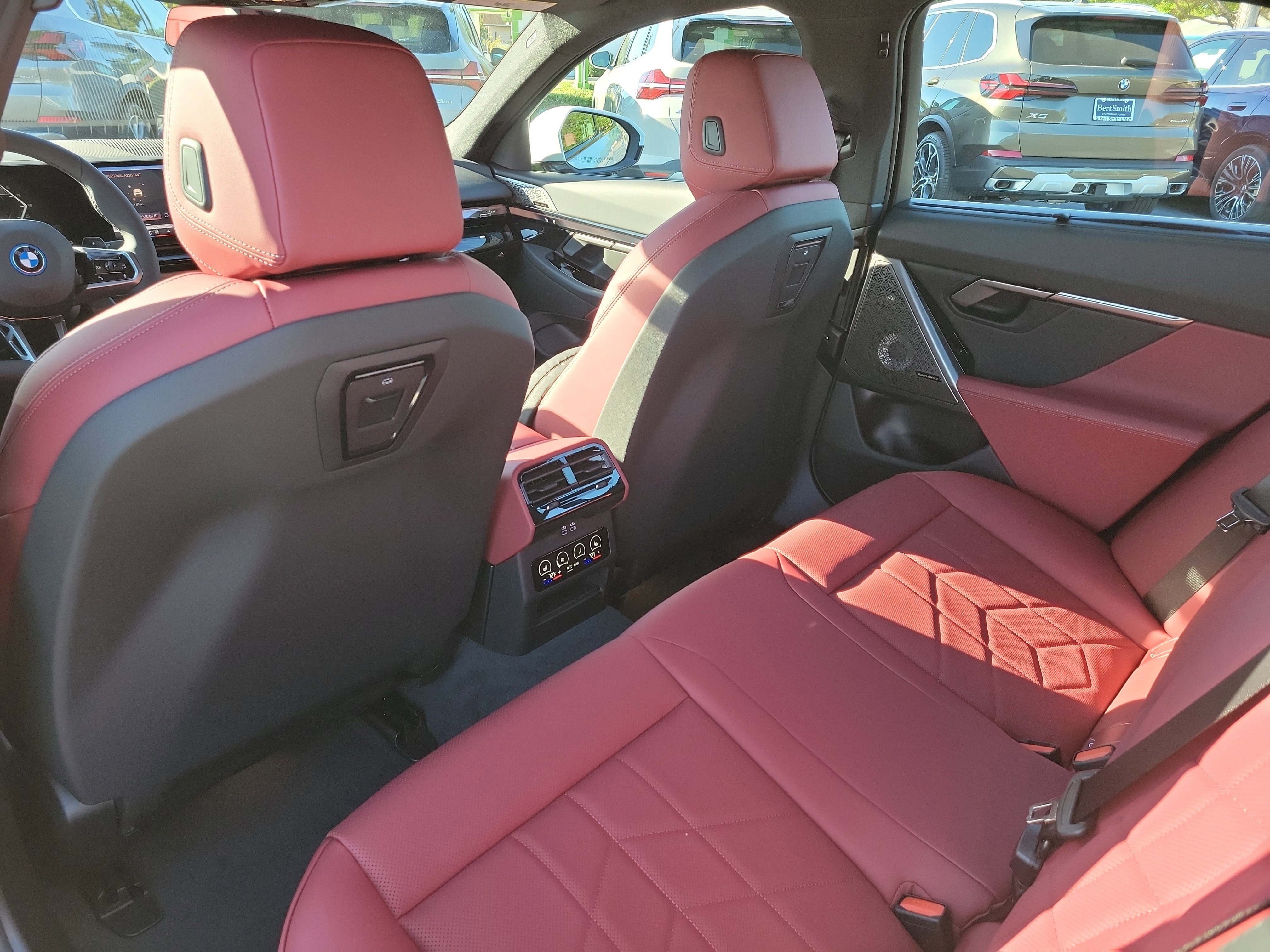 New 2026 BMW 550e xDrive w/ Executive Package image 9