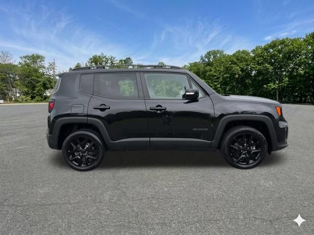 Used 2022 Jeep Renegade Altitude w/ Sun/Sound Group AWD/4WD image 10