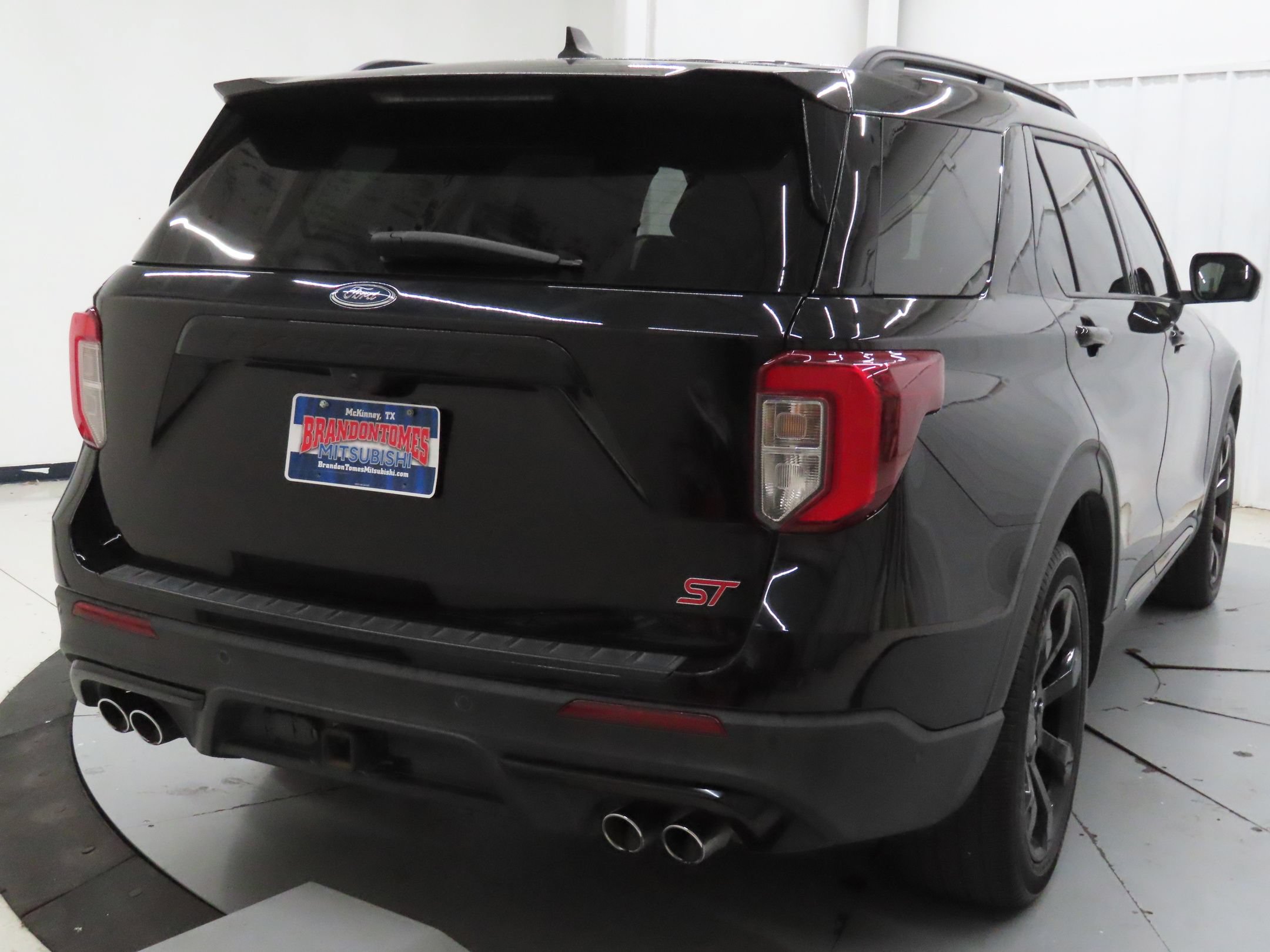 Used 2021 Ford Explorer ST w/ Equipment Group 401A AWD/4WD image 3