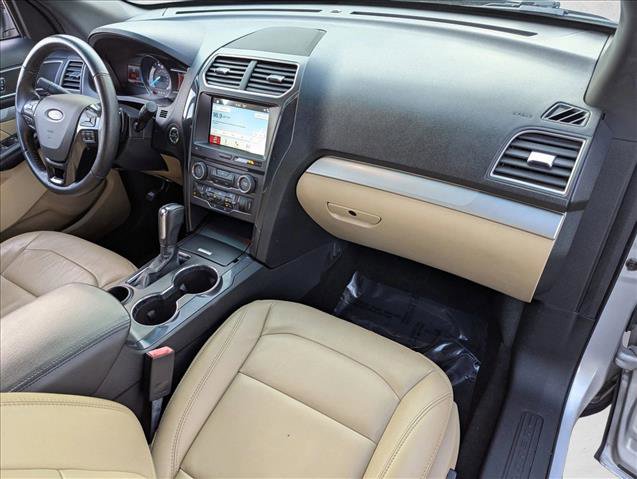 Used 2017 Ford Explorer XLT w/ Equipment Group 202A image 21