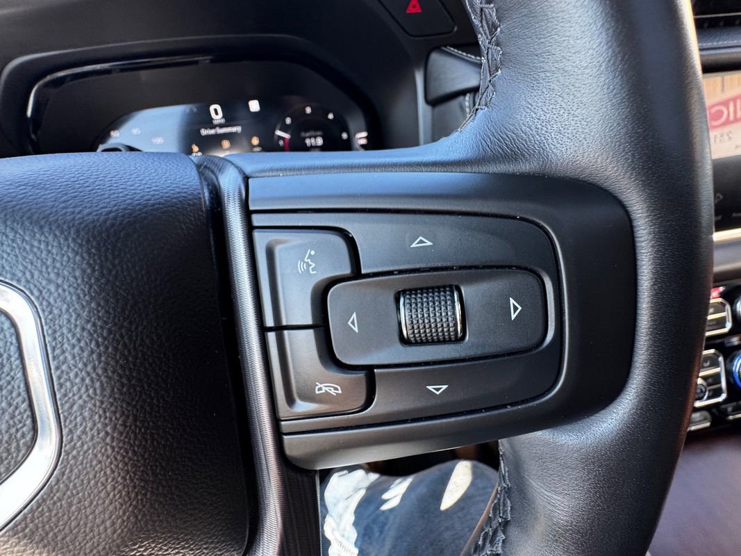 Used 2023 GMC Yukon Denali Ultimate image 19