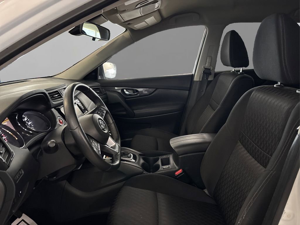Used 2019 Nissan Rogue SV image 9