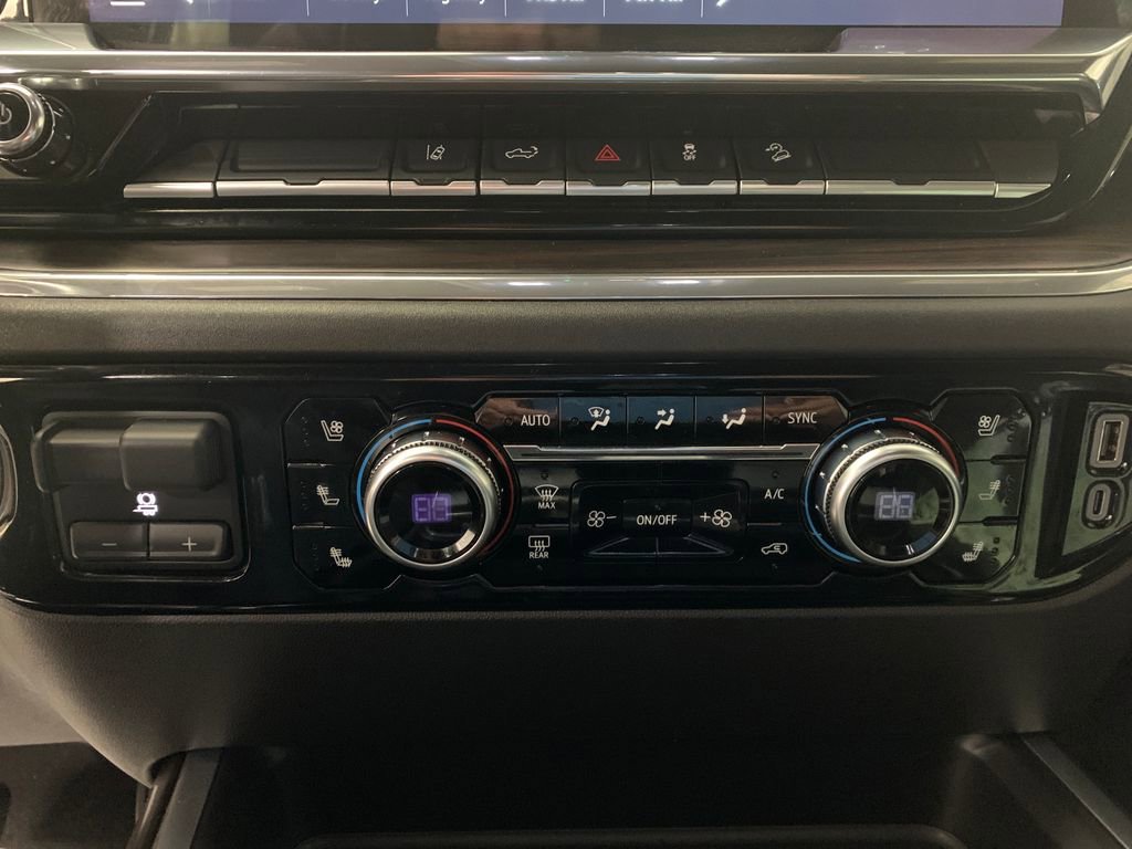 Used 2024 GMC Sierra 2500 SLT w/ SLT Convenience Package image 11