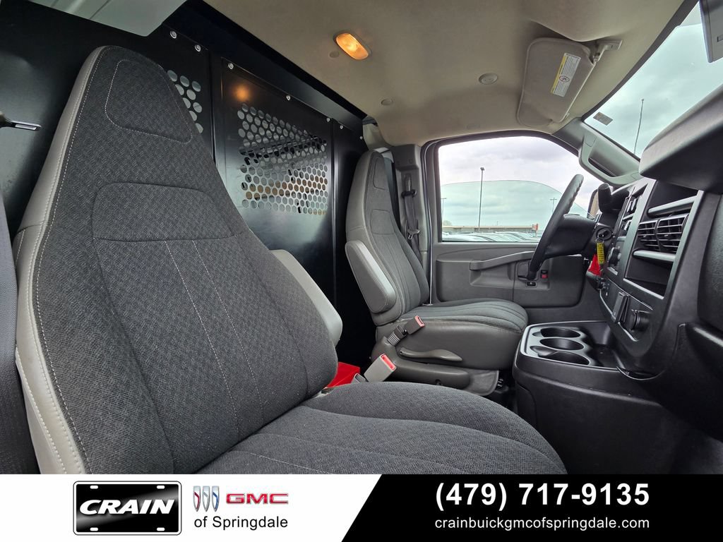 Used 2024 GMC Savana 2500 w/ Driver Convenience Package RWD image 27