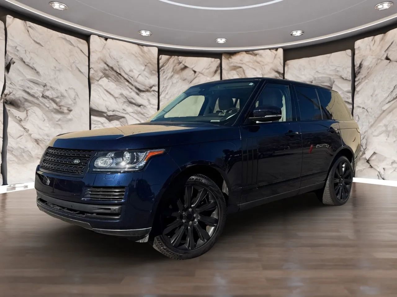 Used 2015 Land Rover Range Rover HSE image 1
