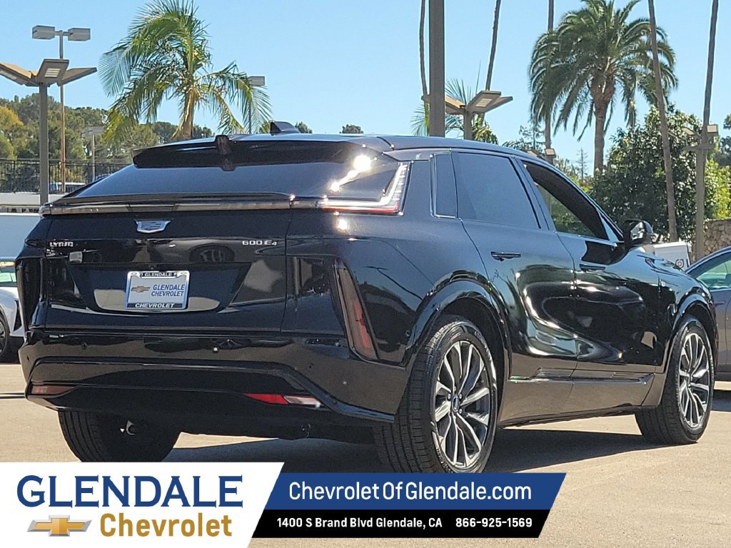 Used 2024 Cadillac Lyriq Sport AWD/4WD image 3