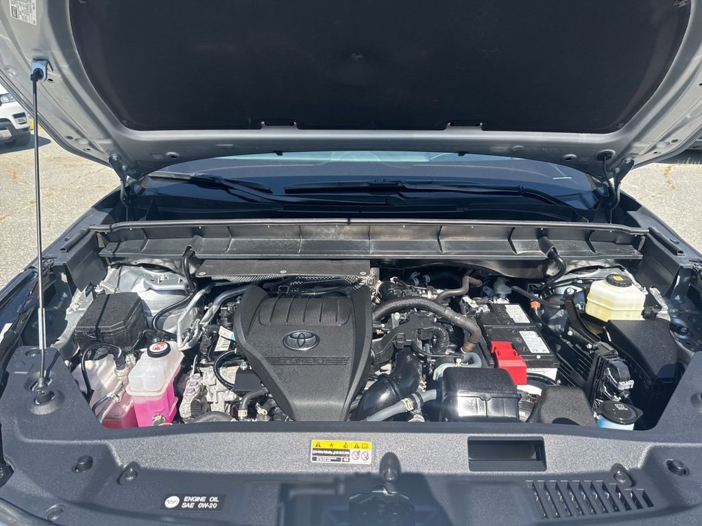 Used 2025 Toyota Highlander Limited image 31