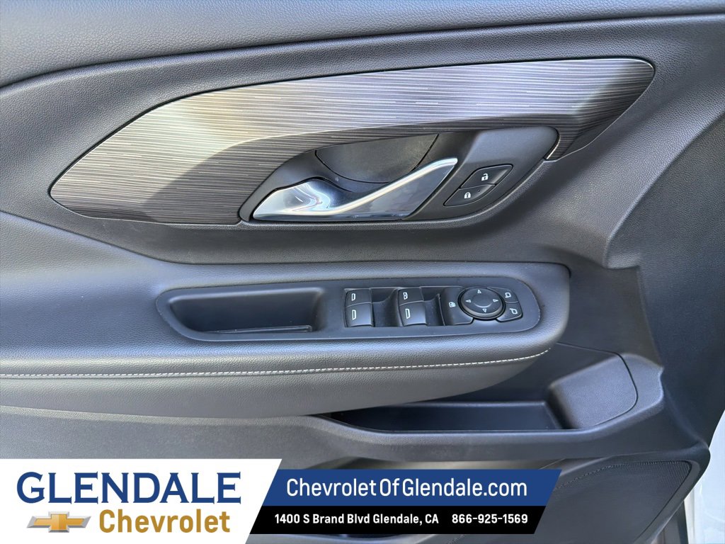 Used 2024 GMC Terrain SLE image 17