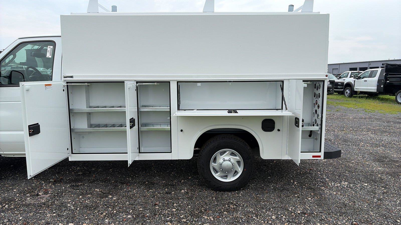 New 2027 Ford E-350 and Econoline 350 Super Duty w/ Power Equipment Group RWD image 21
