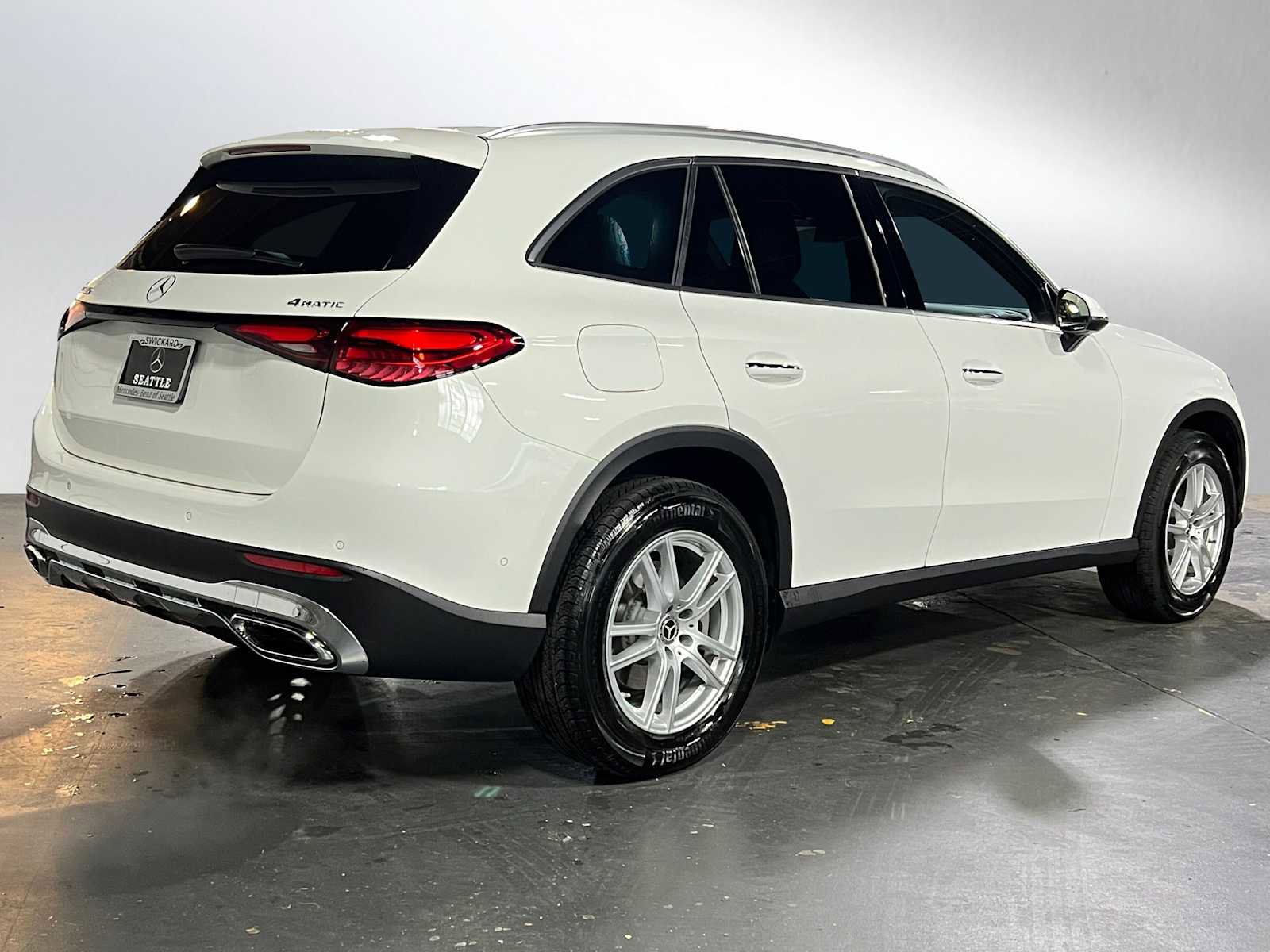 Certified 2025 Mercedes-Benz GLC 300 4MATIC image 4