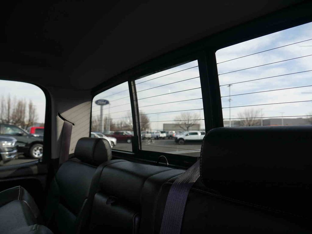 Used 2017 GMC Sierra 1500 SLT w/ SLT Premium Package image 19