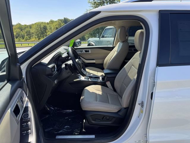 Certified 2021 Ford Explorer Limited w/ Hybrid Equipment Group 310A AWD/4WD image 17