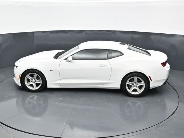 Used 2017 Chevrolet Camaro LT w/ Technology Package RWD image 28