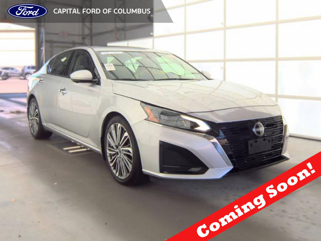 Used 2023 Nissan Altima 2.5 SL FWD image 1