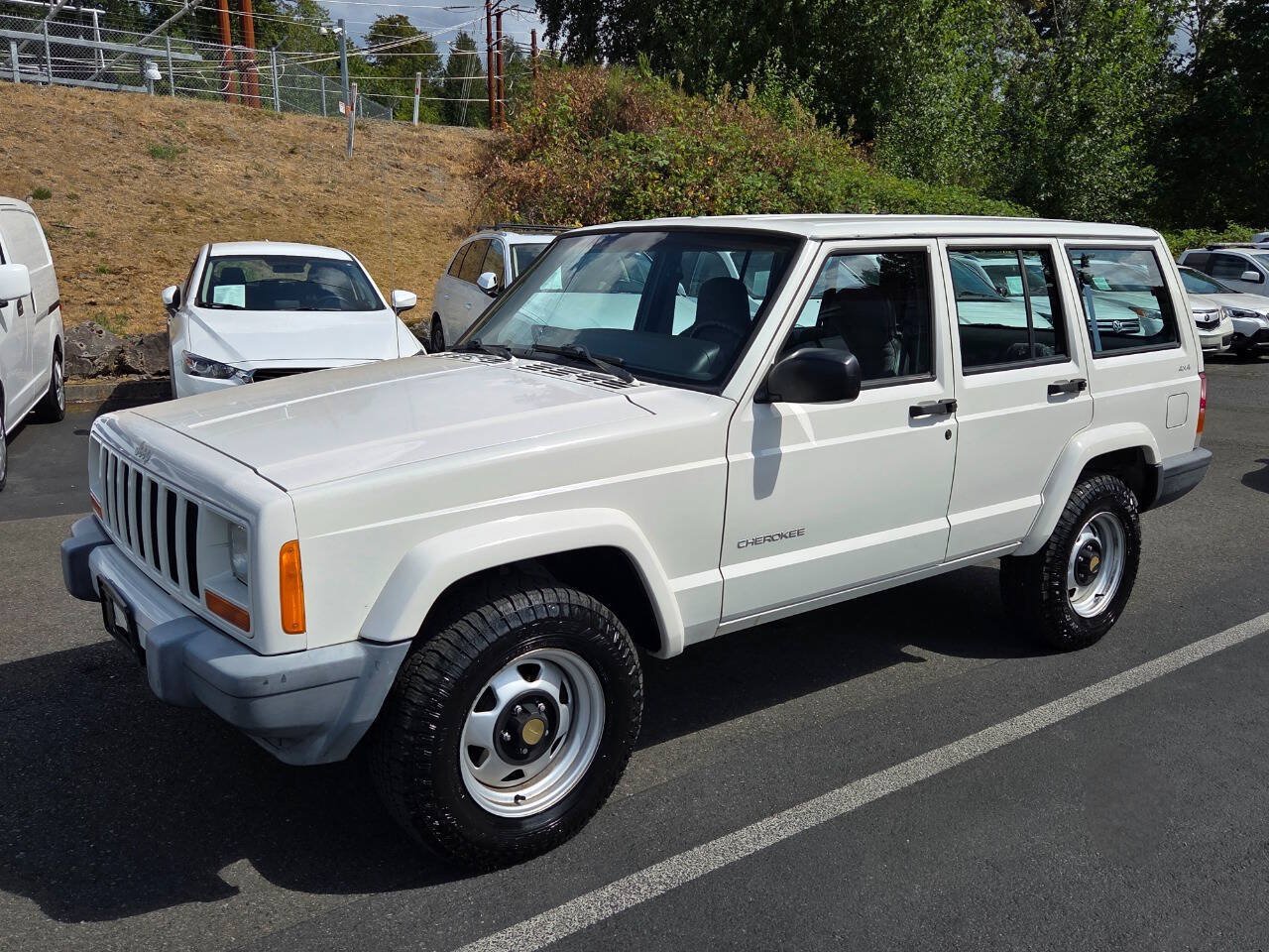 Used 1999 Jeep Cherokee Sport AWD/4WD image 3