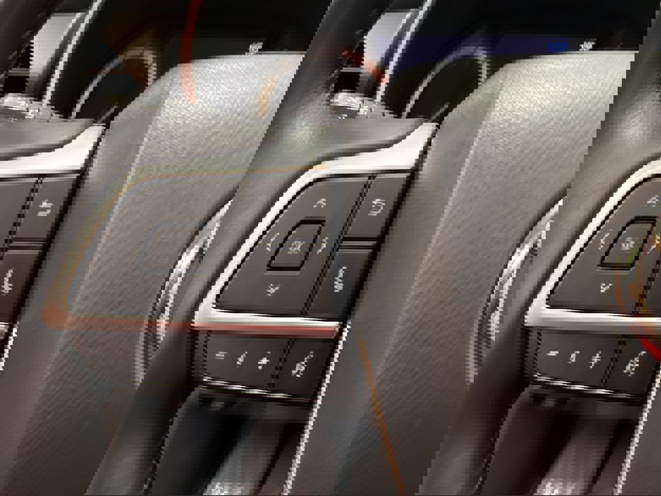 Used 2022 Toyota Highlander XLE image 33