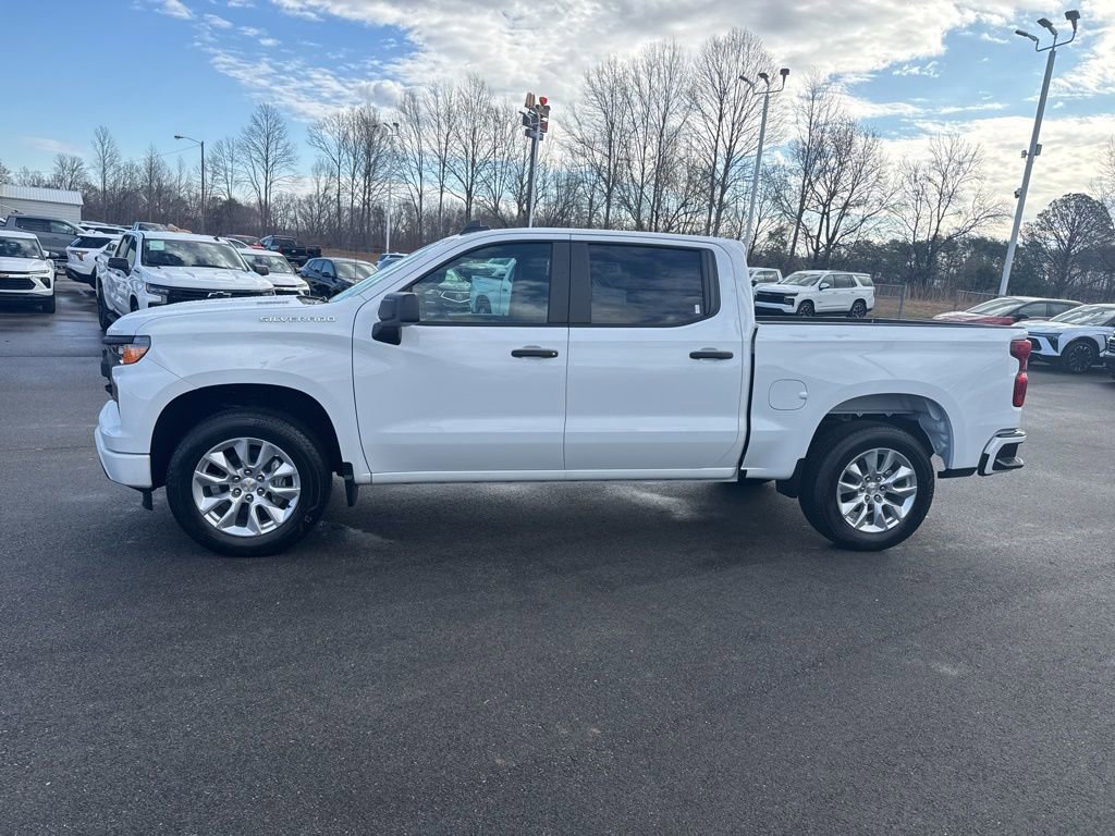 Used 2026 Chevrolet Silverado 1500 Custom image 2