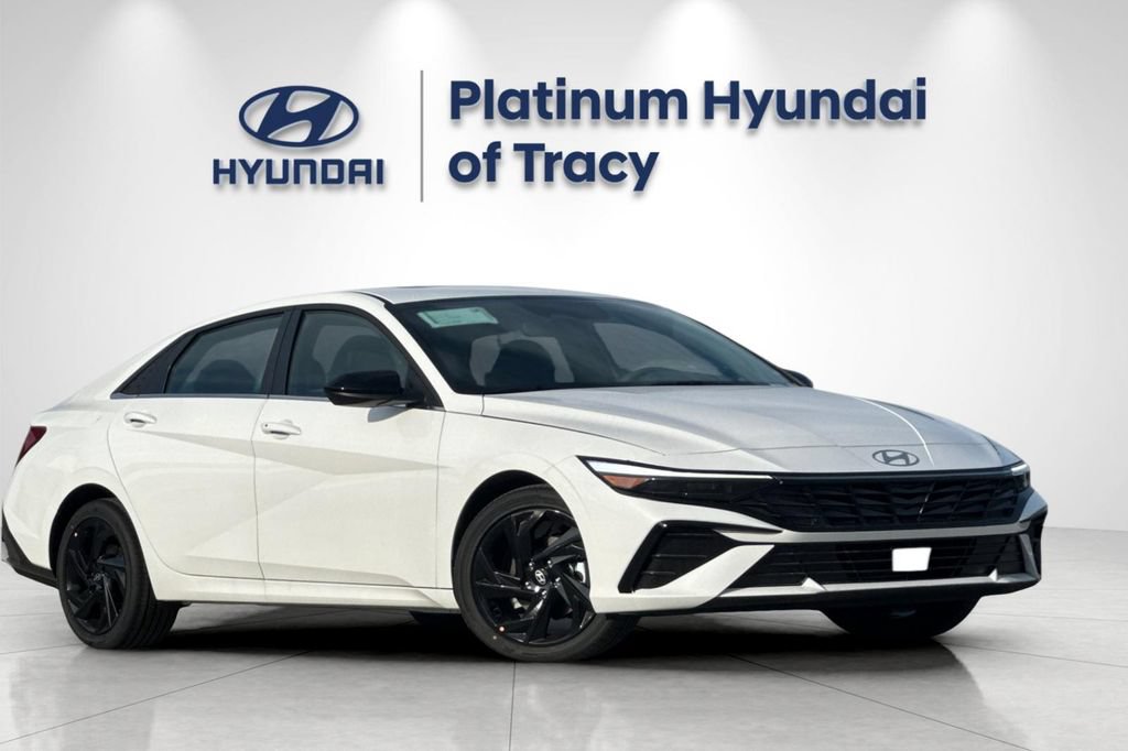 New 2026 Hyundai Elantra SEL Sport Premium FWD image 2