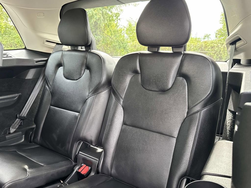 Used 2019 Volvo XC90 T6 Momentum w/ Advanced Package image 21