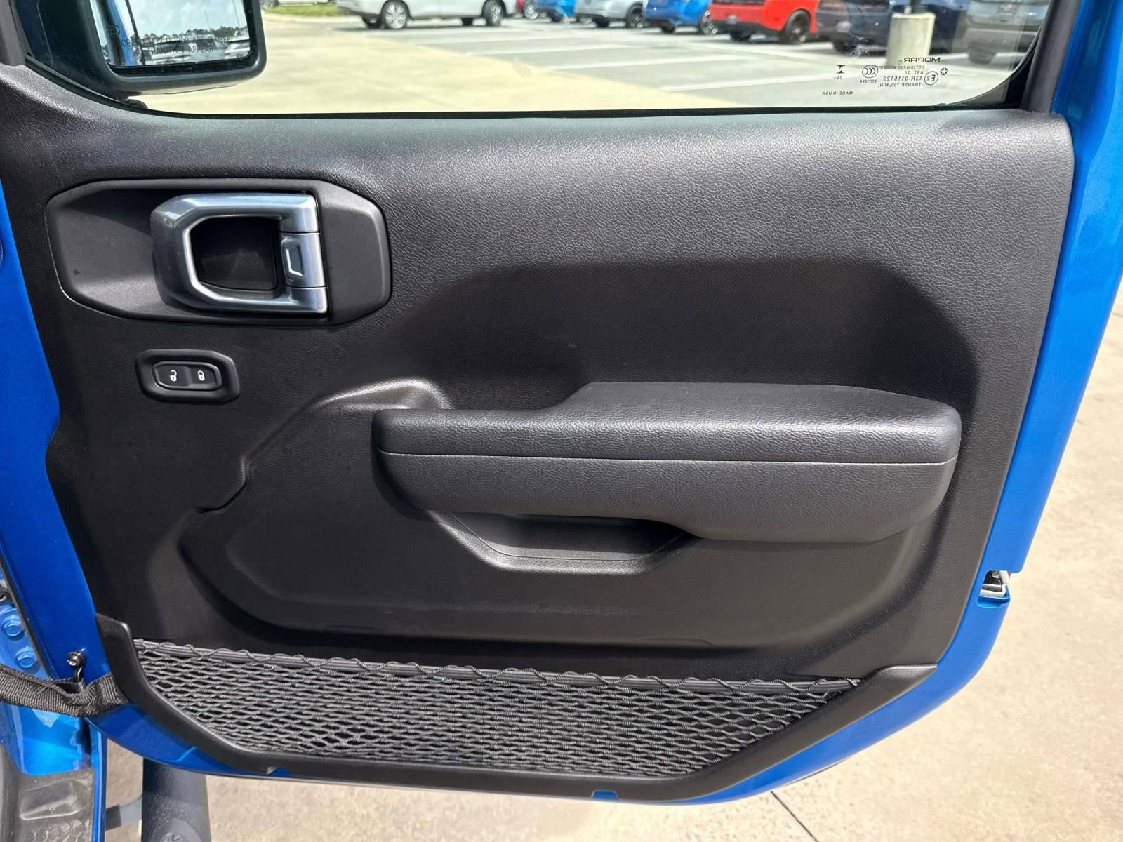 Used 2025 Jeep Gladiator Sport image 14