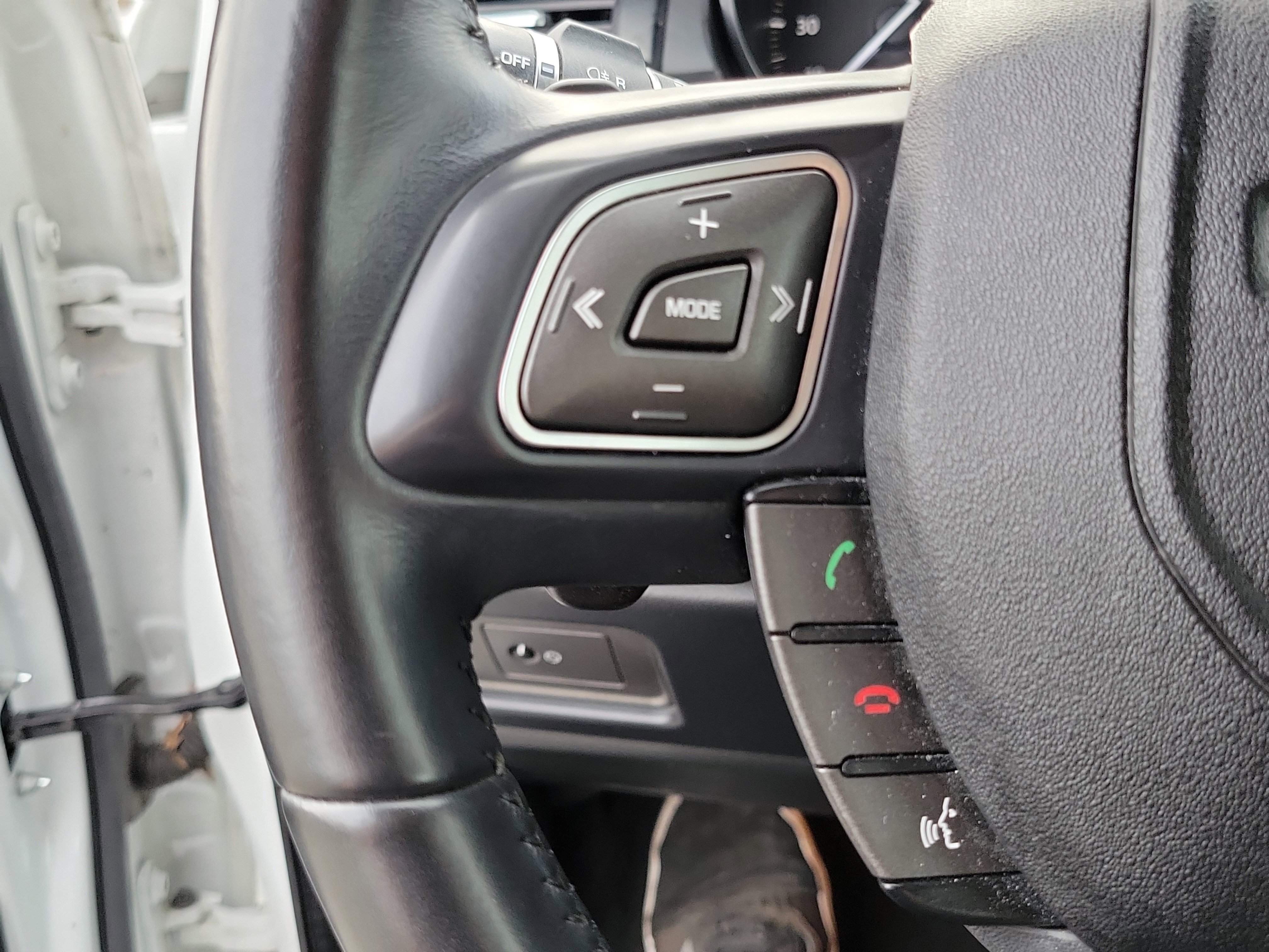 Used 2018 Land Rover Range Rover Evoque image 9