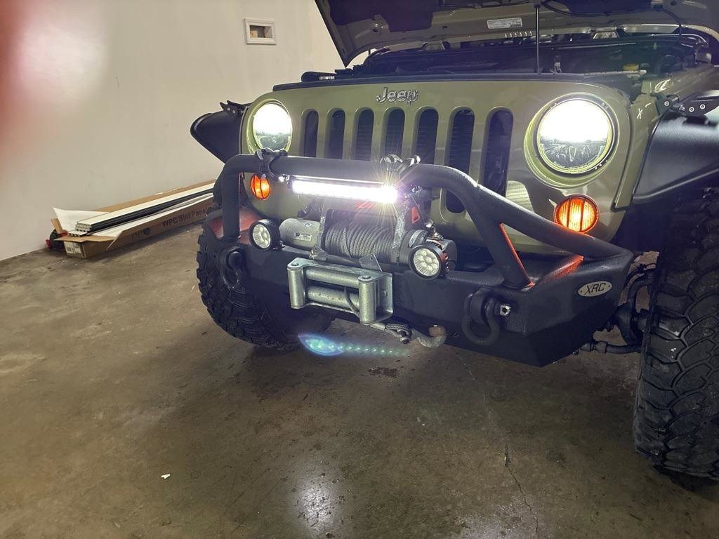 Used 2013 Jeep Wrangler Unlimited Rubicon image 43