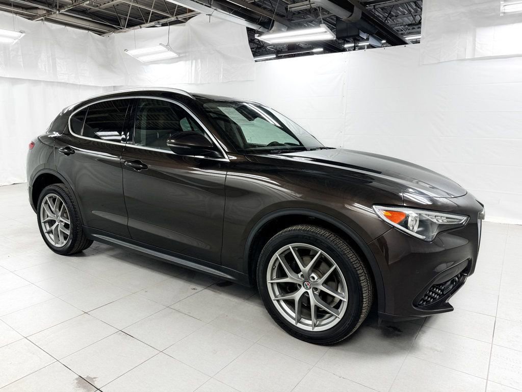 Used 2018 Alfa Romeo Stelvio AWD image 6