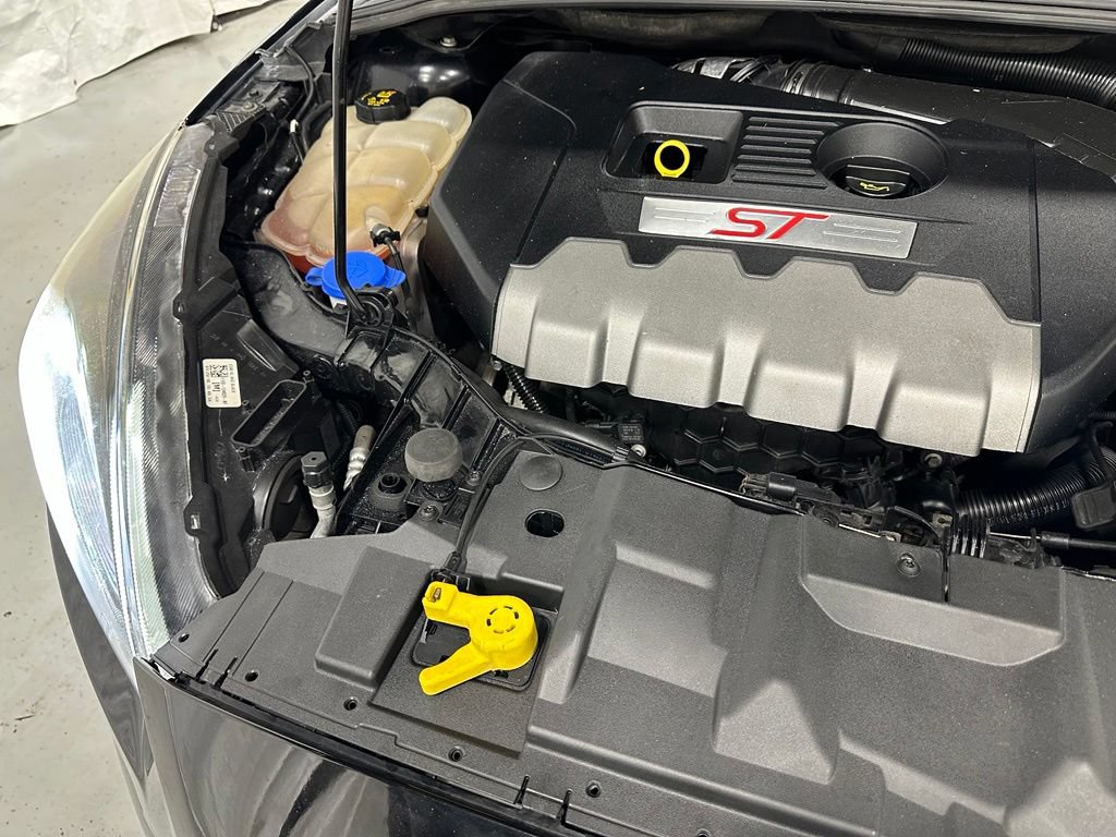 Used 2018 Ford Focus ST FWD image 59