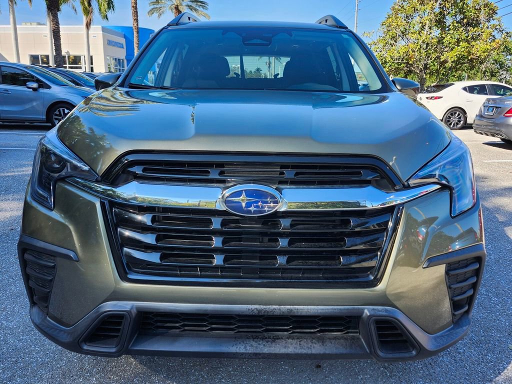 Used 2024 Subaru Ascent Premium w/ Convenience Package image 2