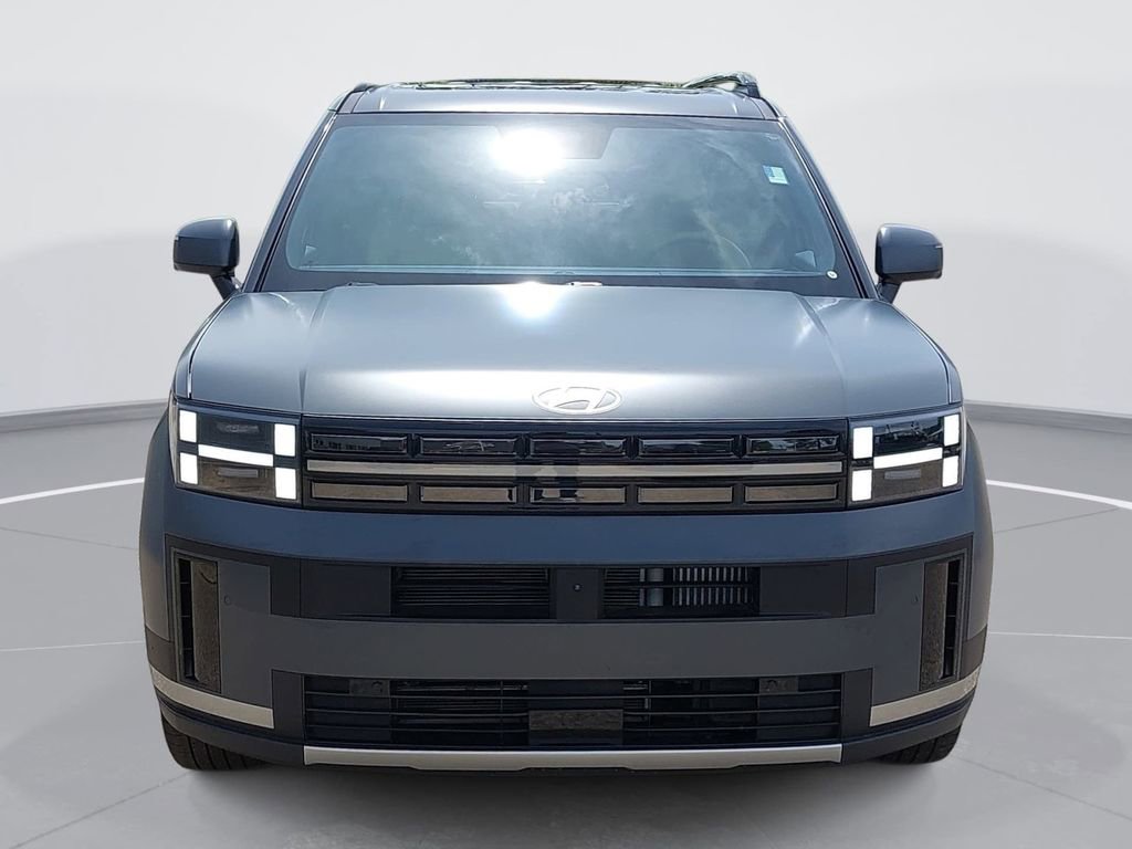 Used 2025 Hyundai Santa Fe Limited AWD/4WD image 2